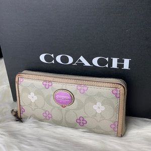 Coach wallet